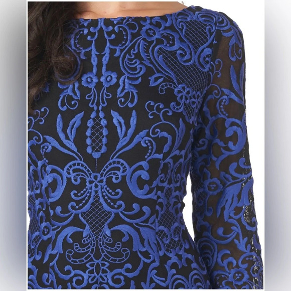 JS COLLECTIONS Embroidered V-Back Dress - Picture 5 of 8